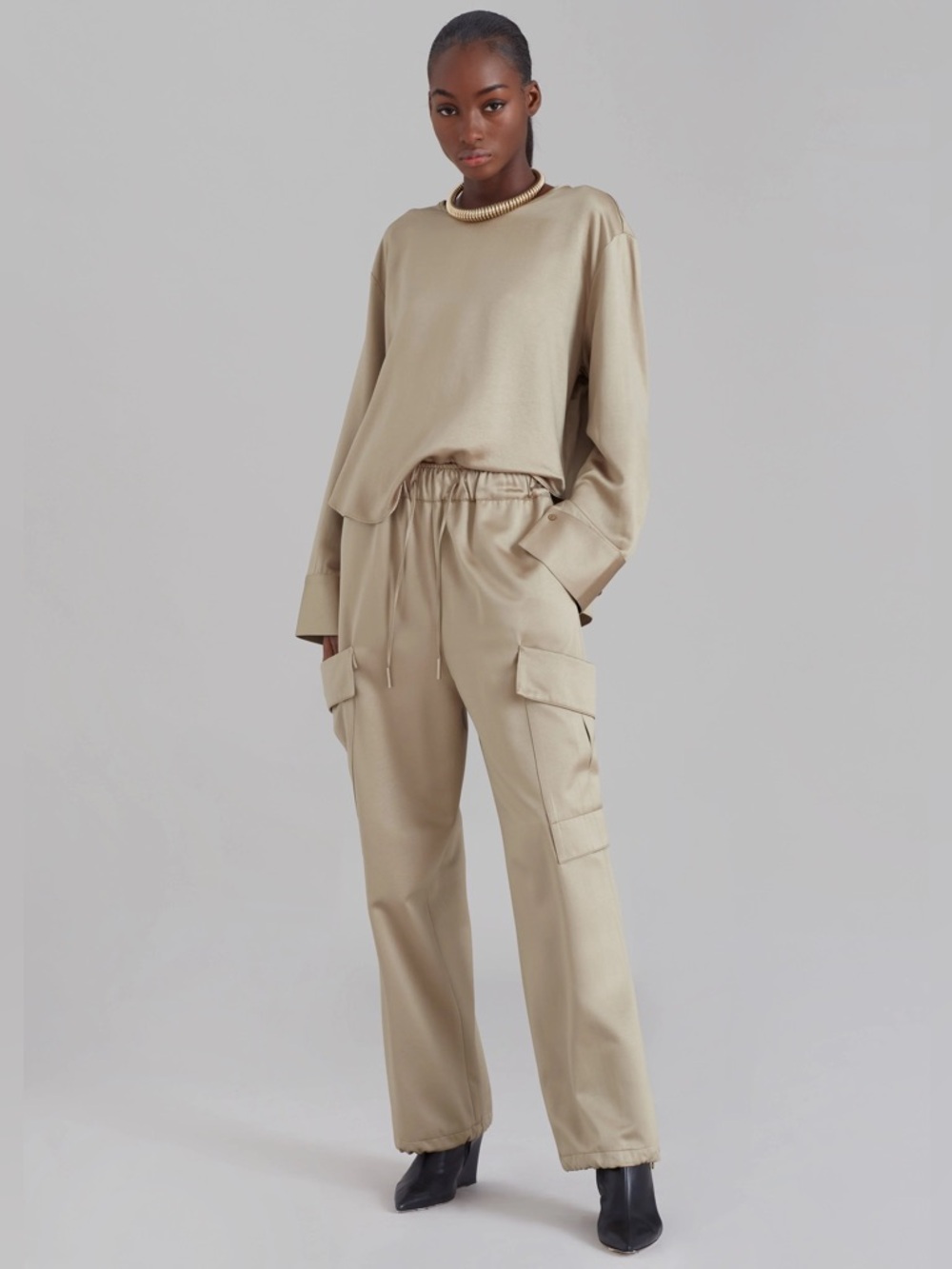 The Frankie Shop Kemp silky cargo pants in cream size L